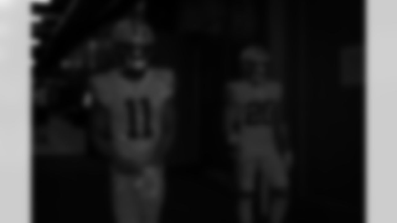 Wide receiver Donovan Peoples-Jones (11) before a preseason NFL football game between the Cleveland Browns and Kansas City Chiefs on August 26, 2023 at GEHA Field at Arrowhead Stadium. The Browns lost 32-33.