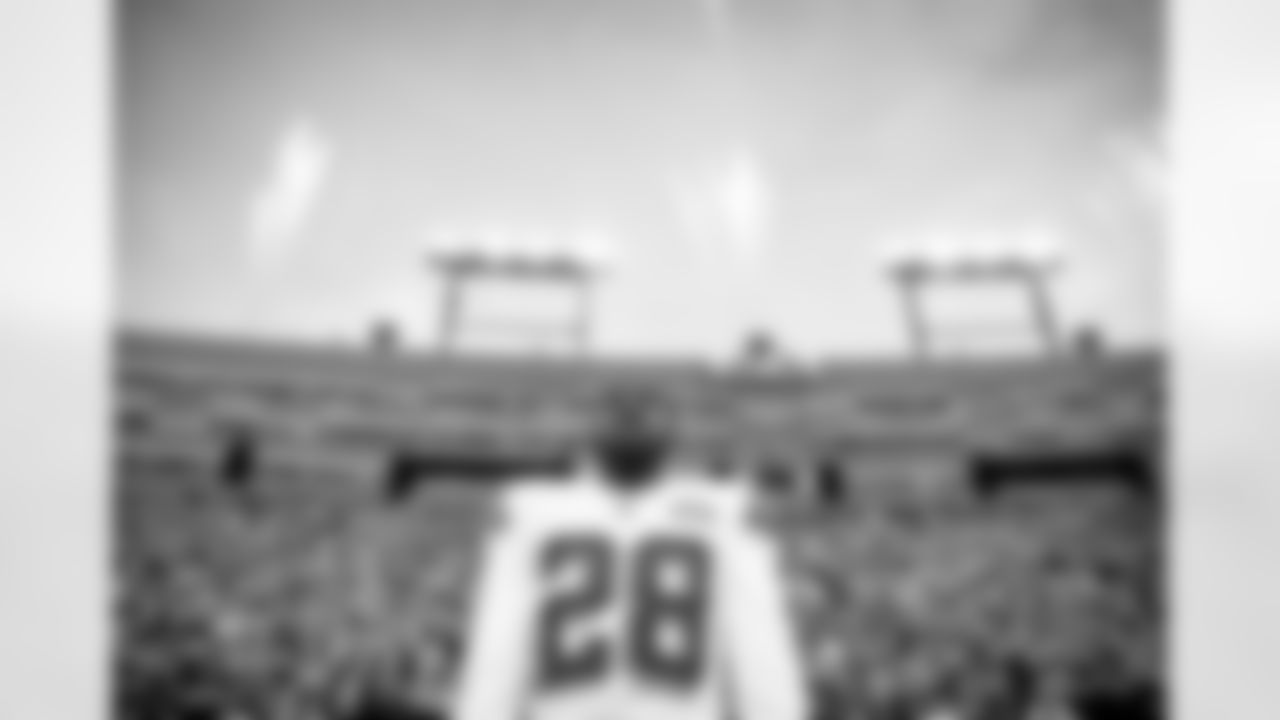 Linebacker Jeremiah Owusu-Koramoah (28) before a NFL football game between the Cleveland Browns and Green Bay Packers on December 25, 2021 at Lambeau Field. The Browns lost 22-24.