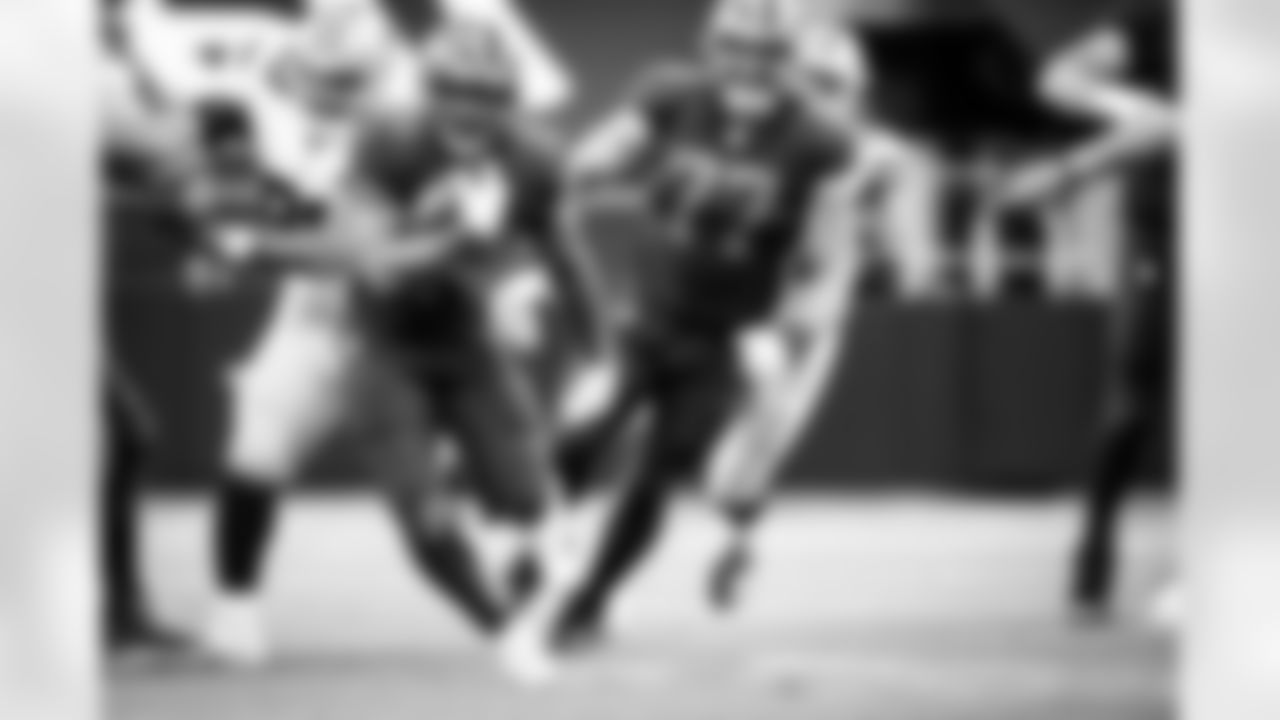Running Back Nick Chubb (24) during a NFL football game between the Cleveland Browns and Dallas Cowboys on October 4, 2020 at AT&T Stadium. The Browns won 49 - 38.