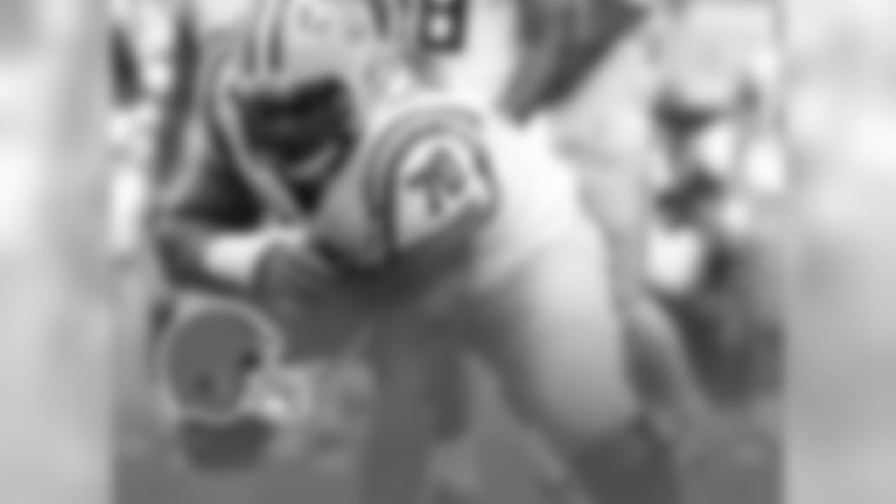 Round 1 – Pick 19 – OL Lael Collins
If Malcom Brown's around at 19, he's a more likely selection, but this is assuming he's gone. Collins was good enough to play left tackle in college football's toughest conference, projects as a right tackle in the NFL and is versatile enough to play guard. He'd bring a good injection of competition to multiple spots on an offensive line that is very good in the starting five but needs better depth.