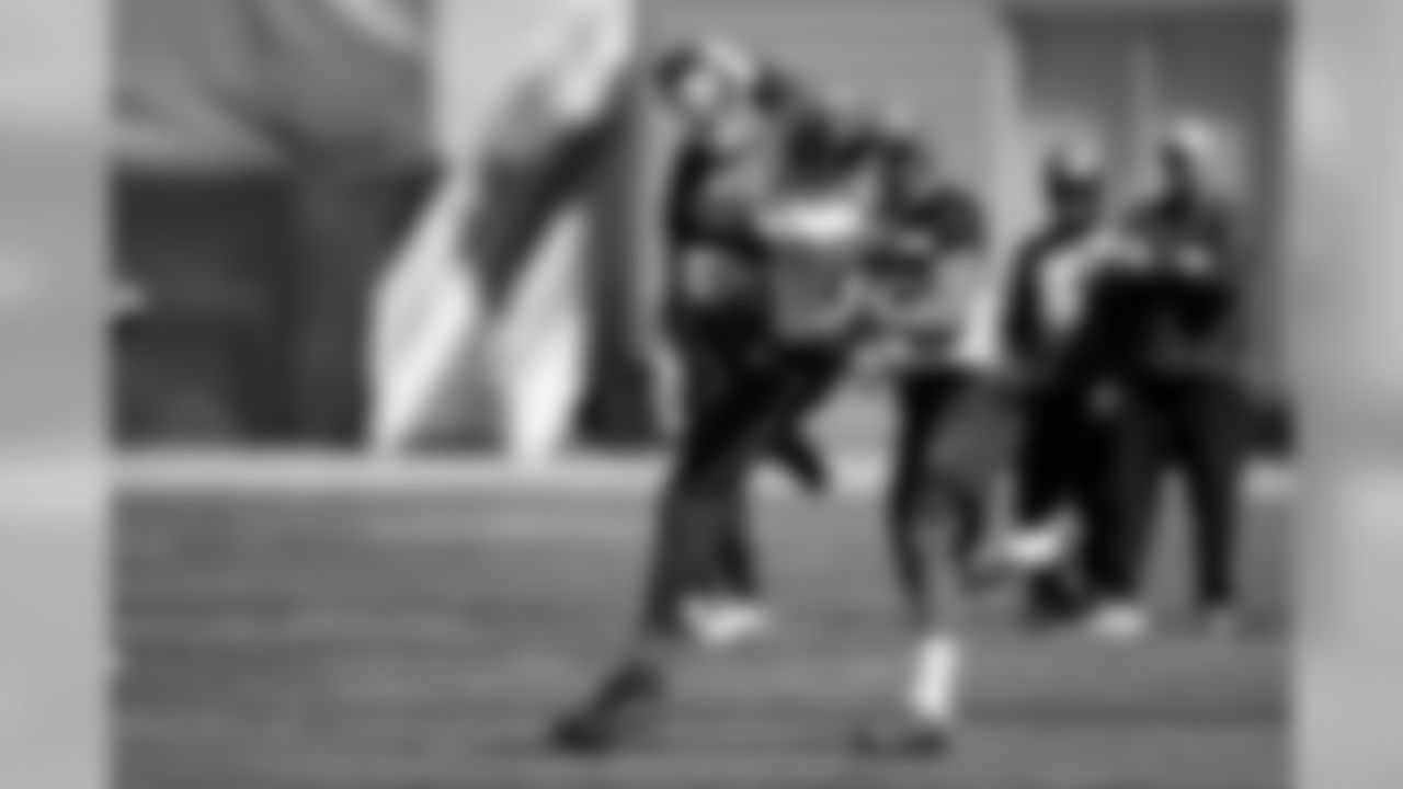Wide receiver Derrick Willies (84) during the first practice of OTAs on May 14, 2019