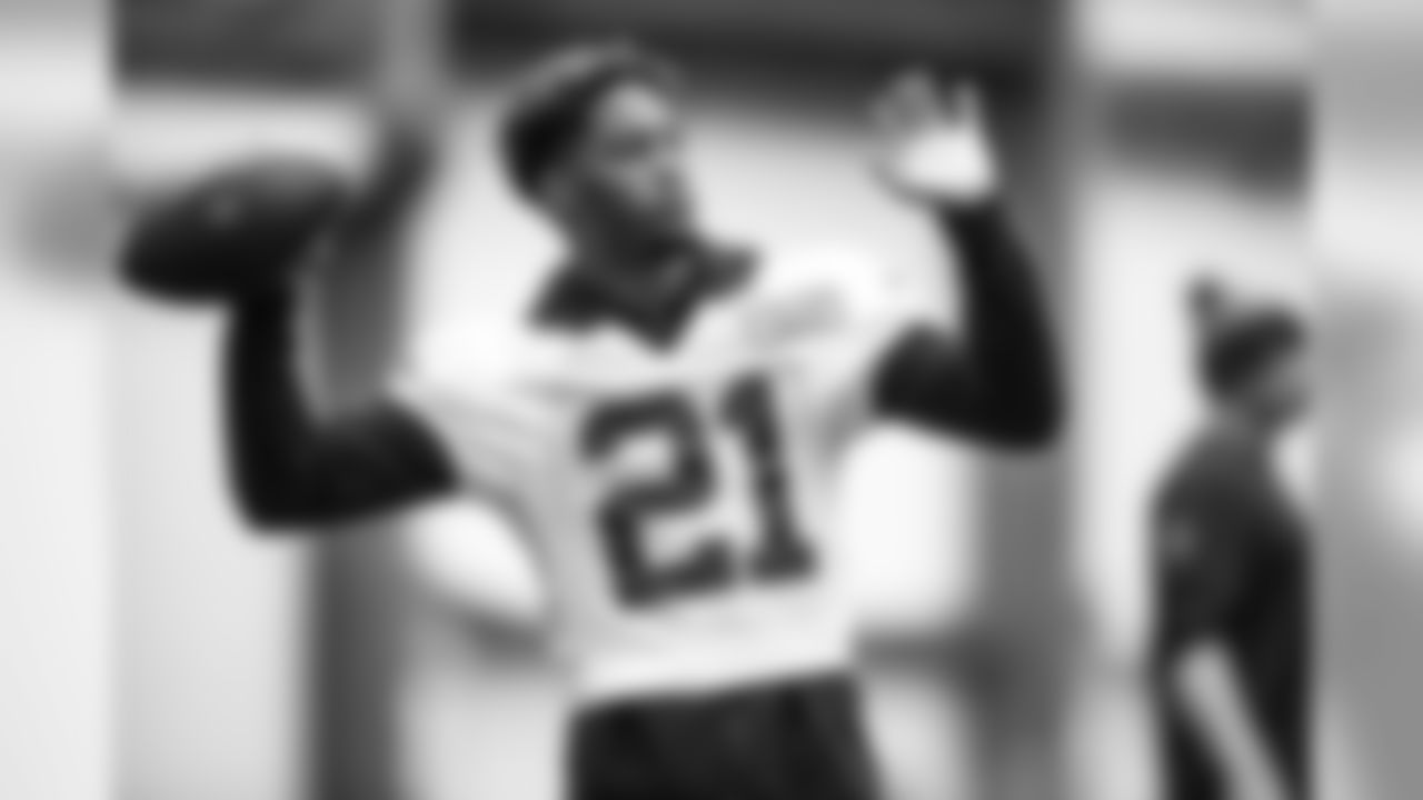 Cornerback Denzel Ward (21) during practice on November 12, 2019.