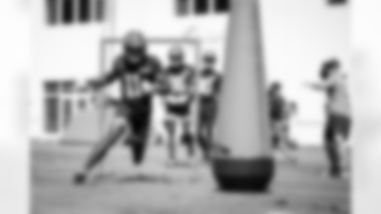 Wide receiver Donovan Peoples-Jones (11) during Day One of Training Camp at The Greenbrier on July 24, 2023.