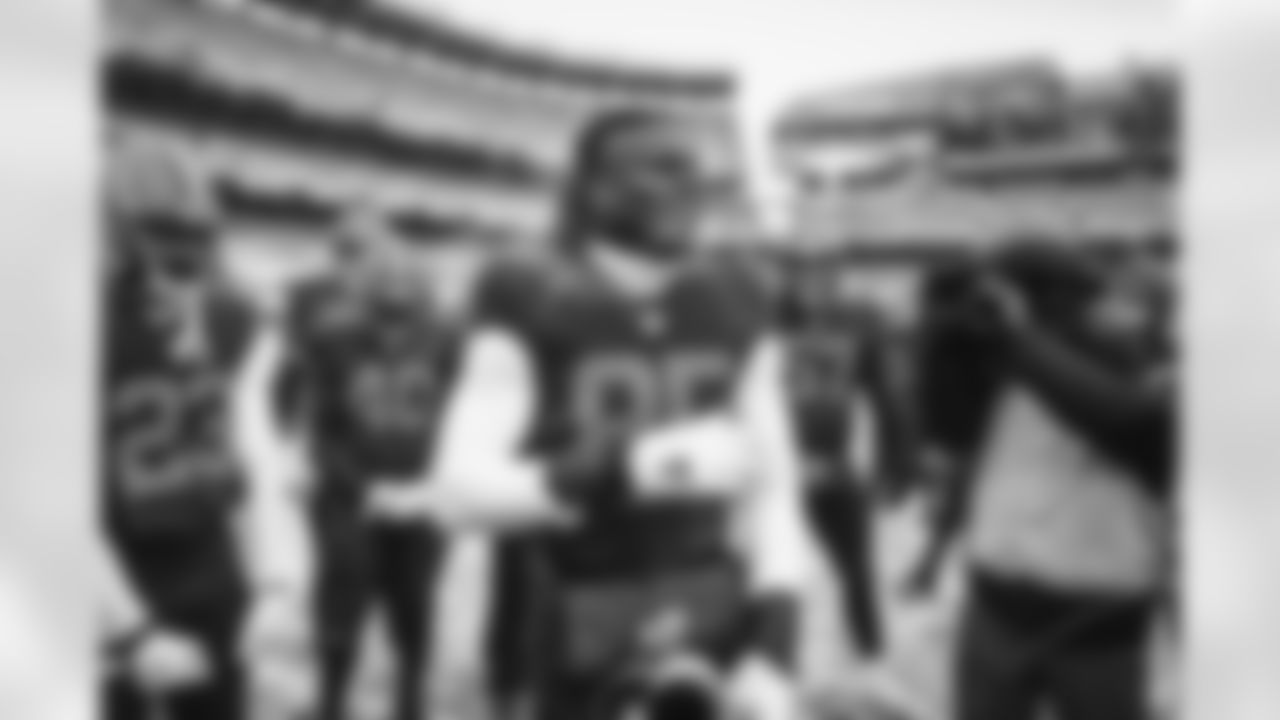 Tight end David Njoku (85) before a NFL football game between the New Orleans Saints and Cleveland Browns on December 24, 2022 at FirstEnergy Stadium.