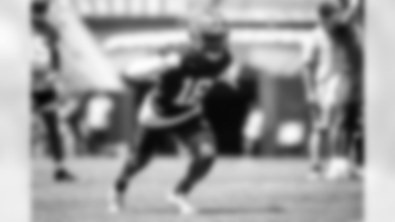 Wide Receiver David Bell (18) during the third day of Veteran Minicamp at FirstEnergy Stadium on June 16, 2022.
