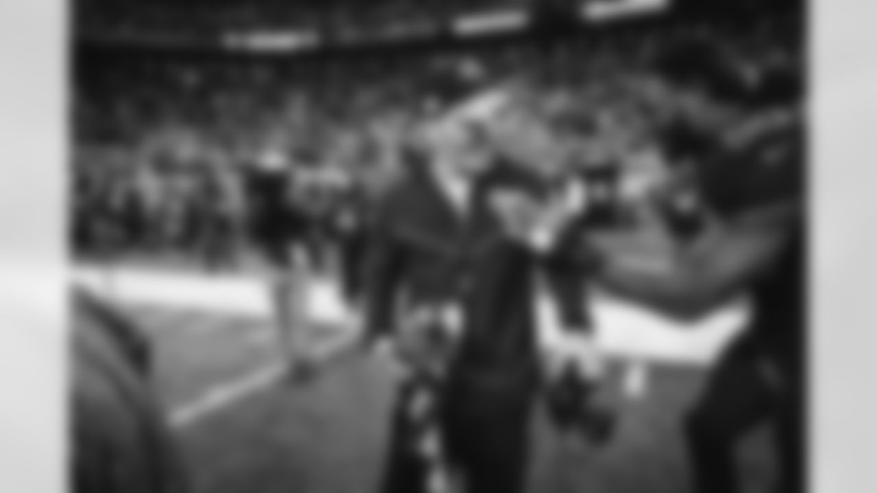 The Browns celebrate after a win over the Tampa Bay Buccaneers on November 27, 2022 at FirstEnergy Stadium.