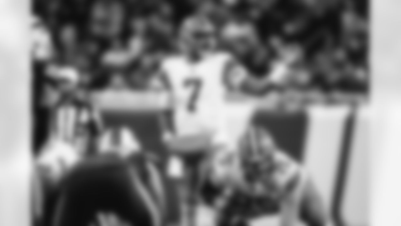 Quarterback Jacoby Brissett (7) during a NFL football game between the Cleveland Browns and Buffalo Bills on November 20, 2022 at Ford Field.
