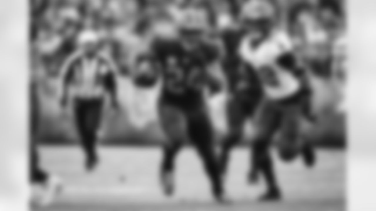 Running back Nick Chubb (24) during a NFL football game between the Tampa Bay Buccaneers and Cleveland Browns on November 27, 2022 at FirstEnergy Stadium.