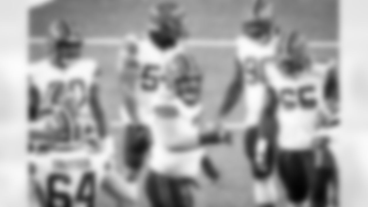 Offensive guard Joel Bitonio (75) before a NFL football game between the Cleveland Browns and New York Giants on December 20, 2020 on Sunday Night Football at MetLife Stadium. The Browns won 20-6.