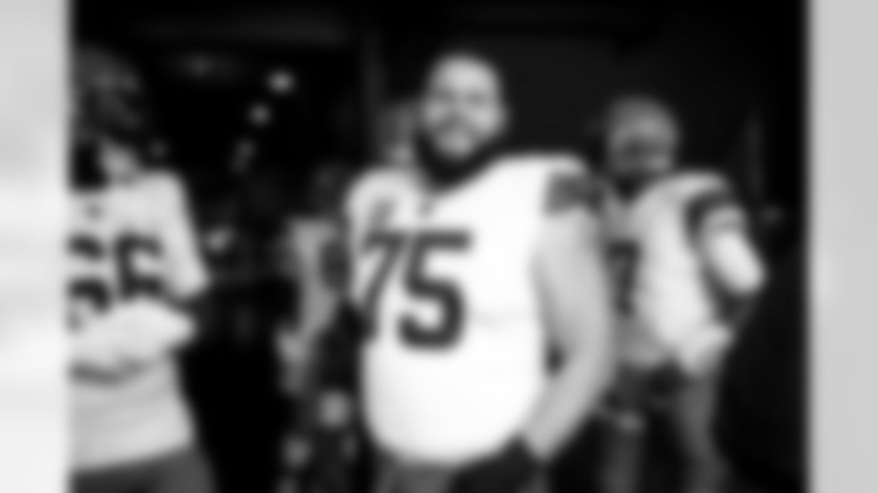 Offensive guard Joel Bitonio (75) before a NFL football game between the Cleveland Browns and Cincinnati Bengals on December 11, 2022 at Paycor Stadium. The Browns lost 23-10.