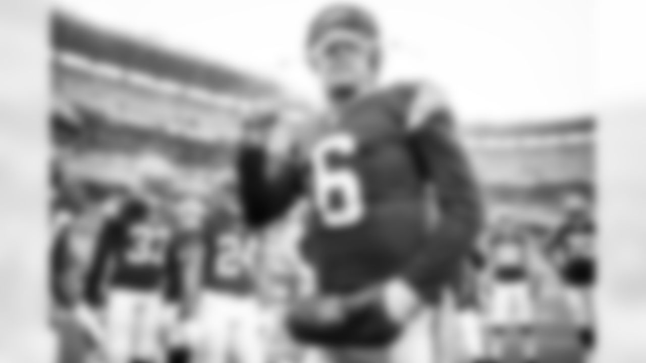Quarterback Baker Mayfield (6) before a NFL football game between the Philadelphia Eagles and Cleveland Browns on November 22, 2020 at FirstEnergy Stadium. The Browns won 22-17.