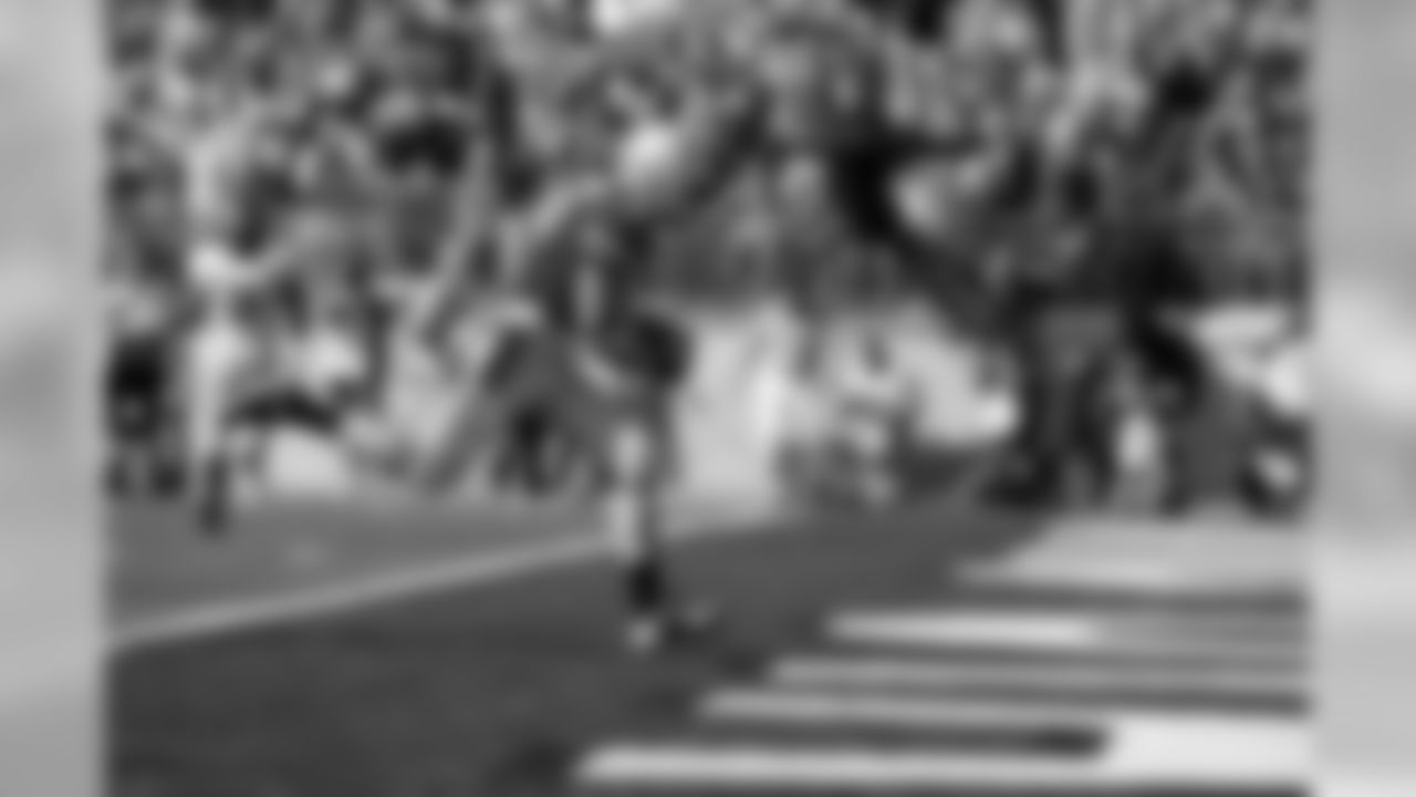Browns sign Brian Hartline