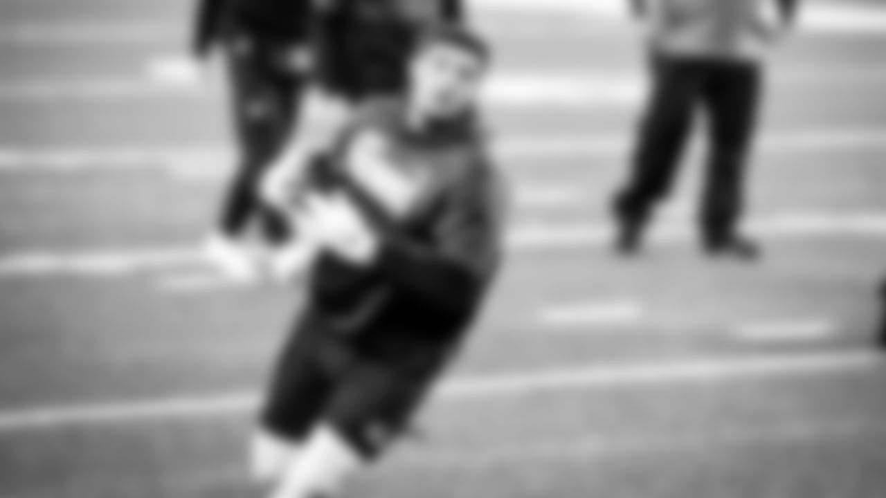 The Cleveland Browns prepare to face the New York Giants.