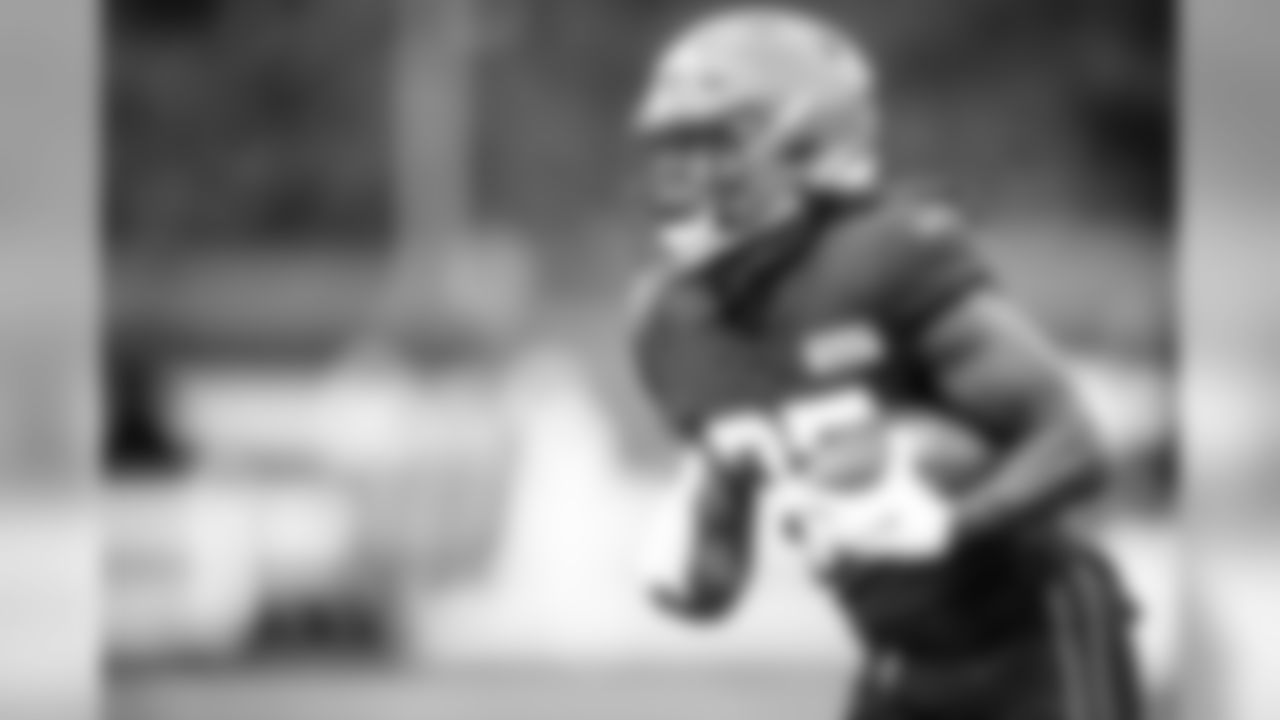 Running Back Kareem Hunt (27) during practice on August 17, 2020
