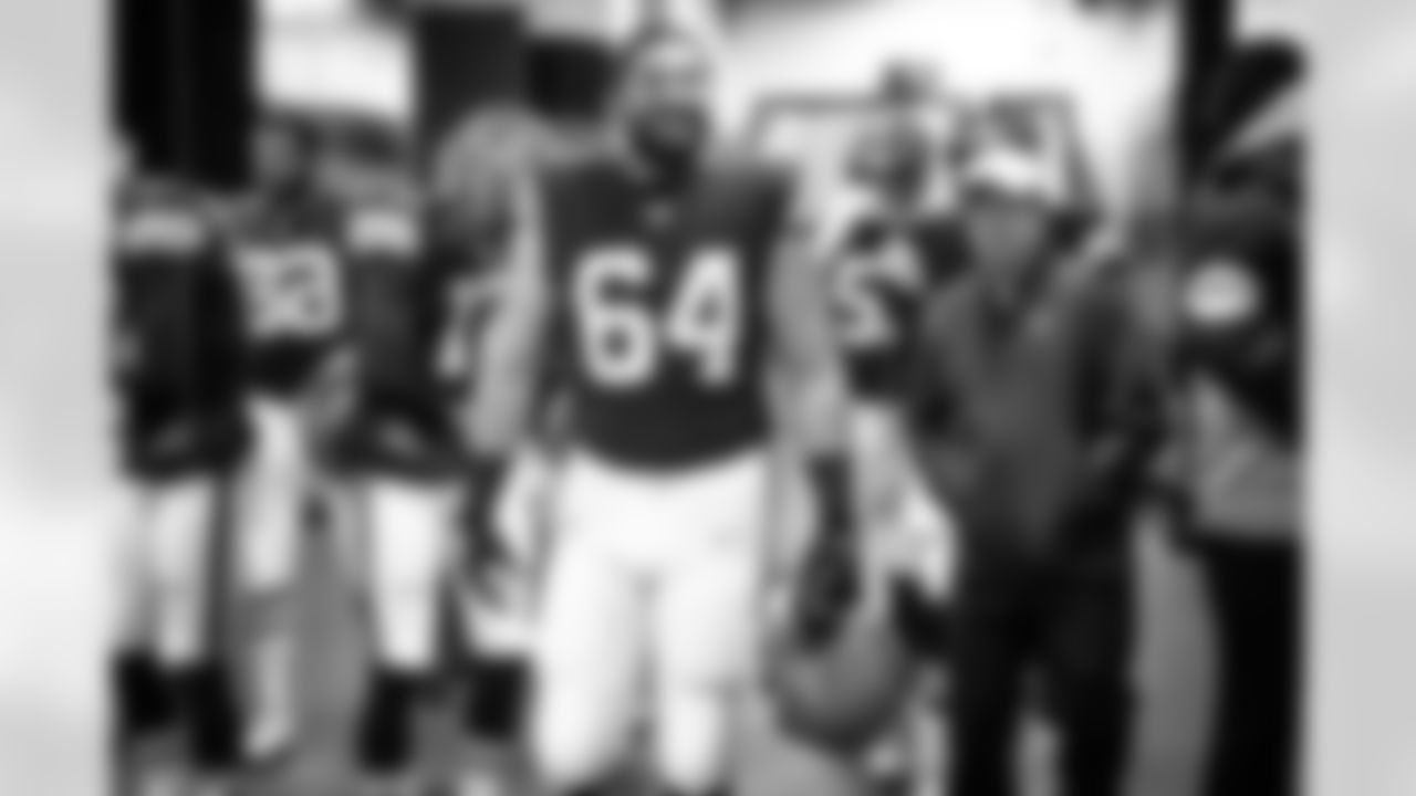 Center JC Tretter (64) before a NFL football game between the Las Vegas Raiders and Cleveland Browns on December 20, 2021 at FirstEnergy Stadium. The Browns lost 14-16.
