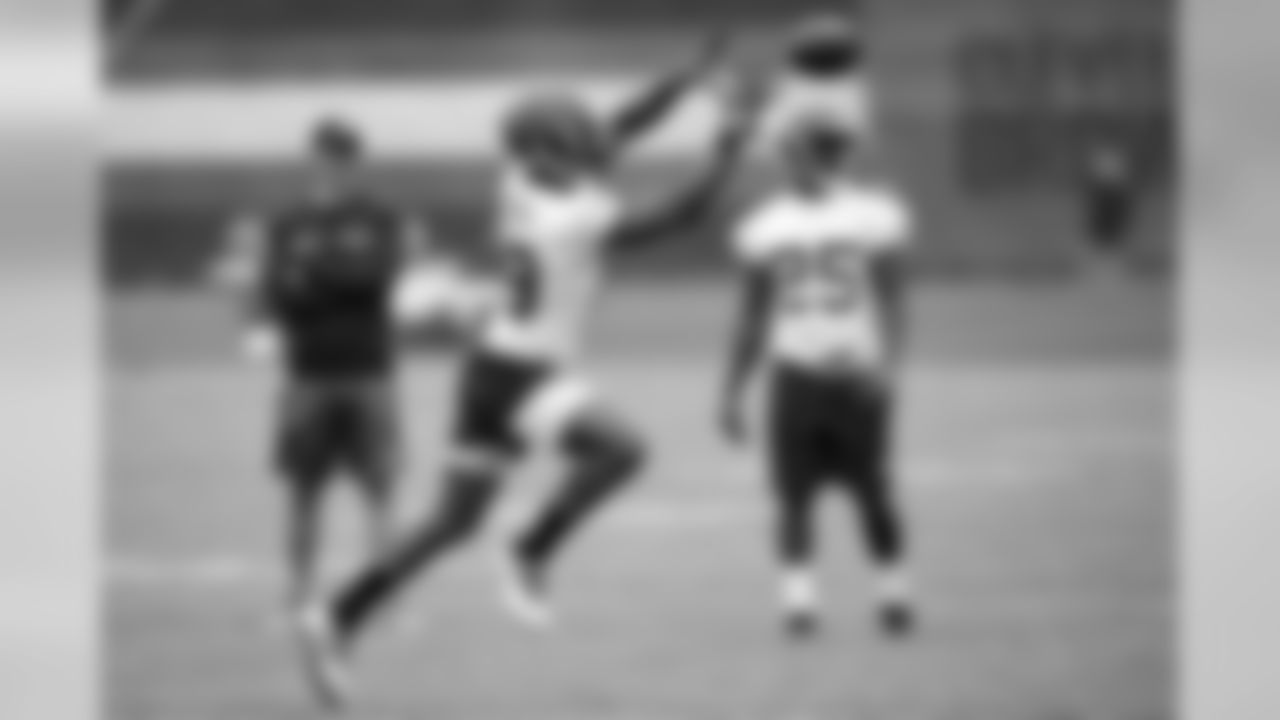 Wide receiver Dorian Baker (19) during the eighth practice of OTAs on May 29, 2019.