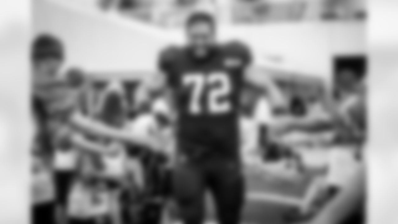 Offensive guard Colby Gossett (72) during Day 7 of Training Camp at CrossCountry Mortgage Campus on August 1, 2023.