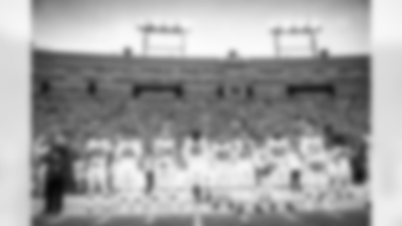 The team before a NFL football game between the Cleveland Browns and Green Bay Packers on December 25, 2021 at Lambeau Field. The Browns lost 22-24.