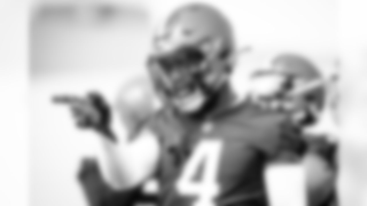 Linebacker Anthony Walker (4) during practice on October 6, 2021.