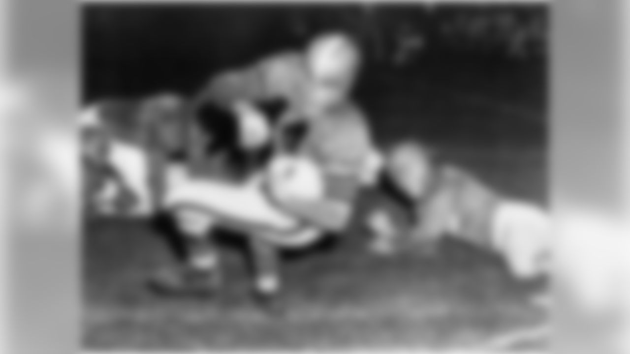 The Browns on Tuesday announced they will unveil a statue of former QB Otto Graham outside of FirstEnergy Stadium.