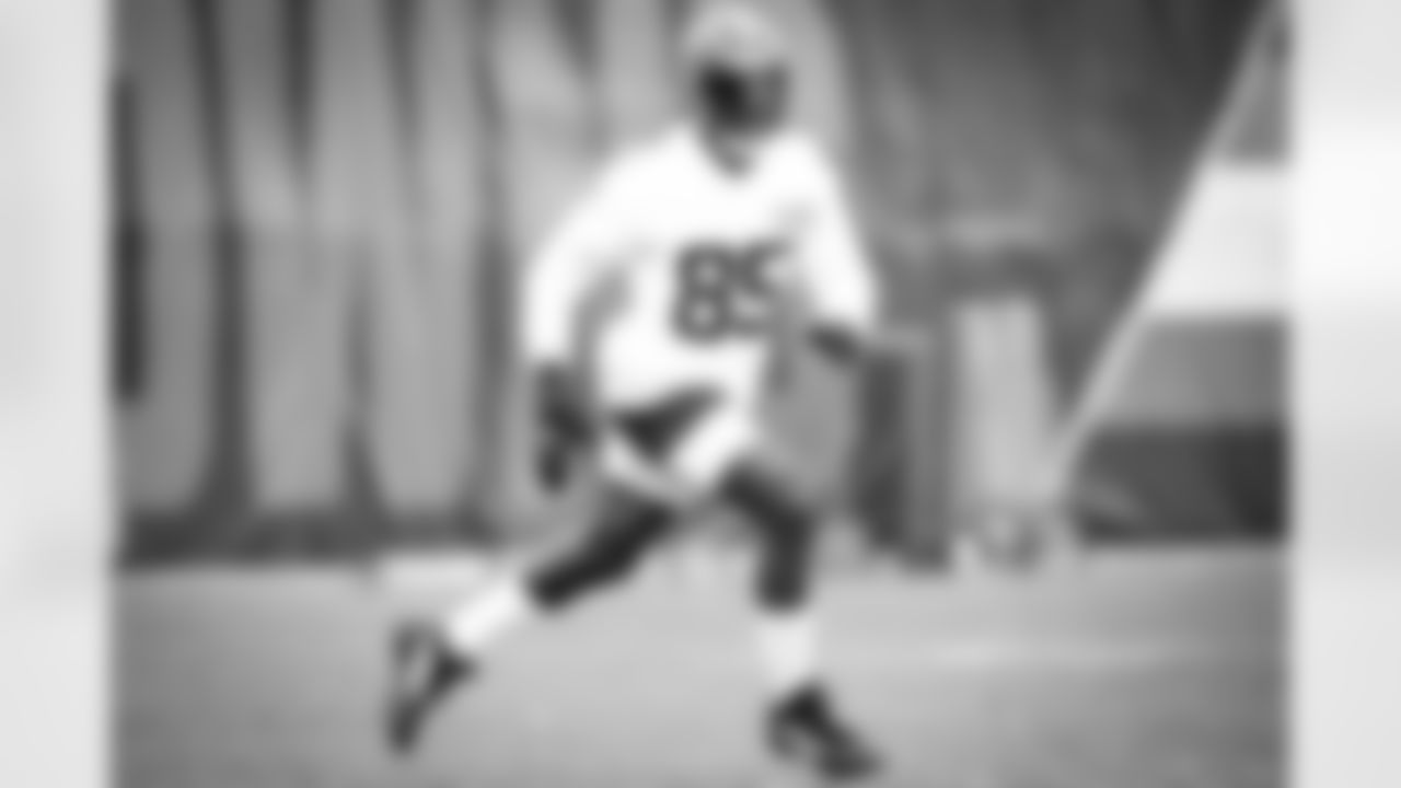 Tight end David Njoku (85) during practice on October 14, 2020