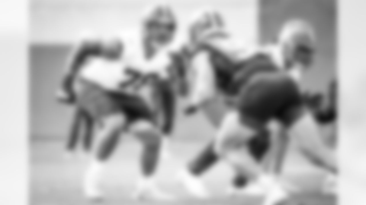 Offensive tackle Jack Conklin (78) during practice on October 6, 2021.