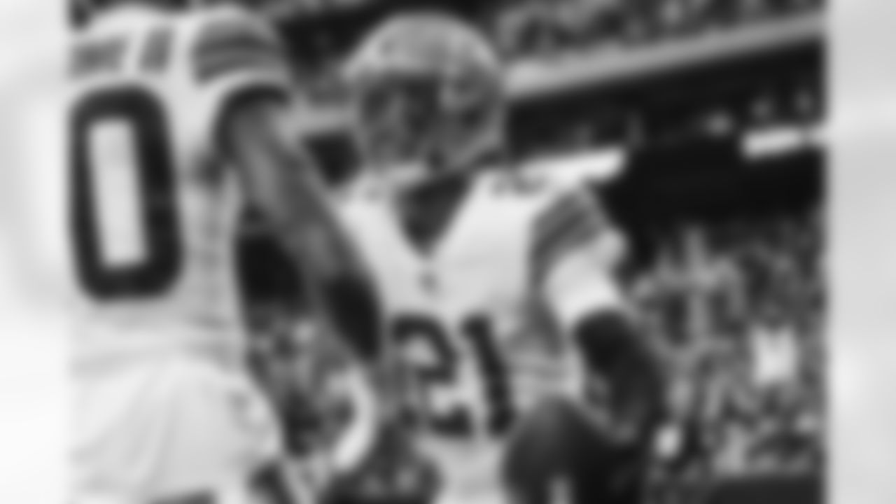 Cornerback Denzel Ward (21) during a NFL football game between the Cleveland Browns and Houston Texans on December 4, 2022 at NRG Stadium.