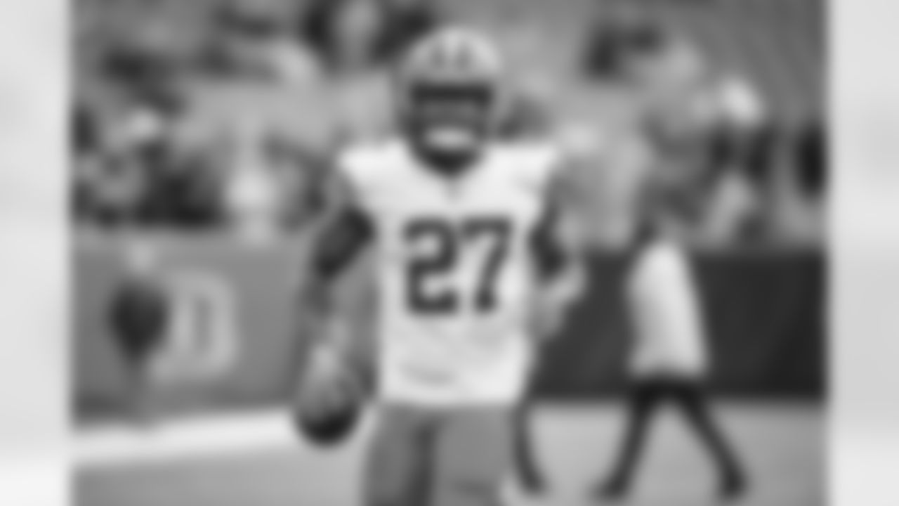 Running back Kareem Hunt (27) before a NFL football game between the Cleveland Browns and Cincinnati Bengals on December 11, 2022 at Paycor Stadium.