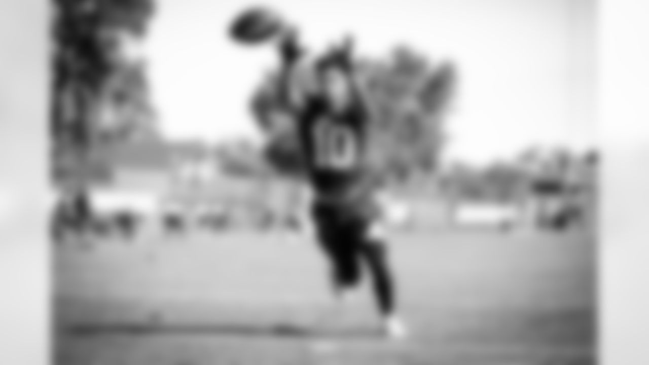 Wide receiver Anthony Schwartz (10) during the third day of phase three on May 27, 2021.