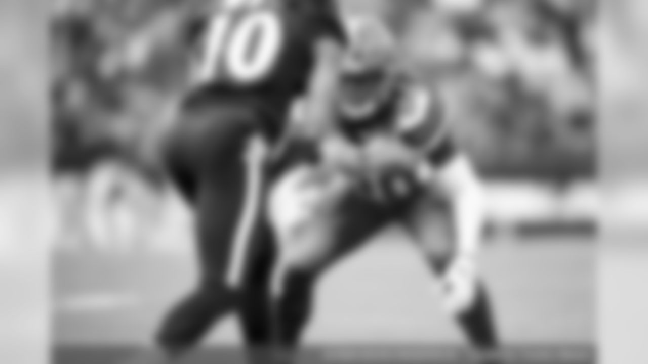 Cornerback Tavierre Thomas (20)