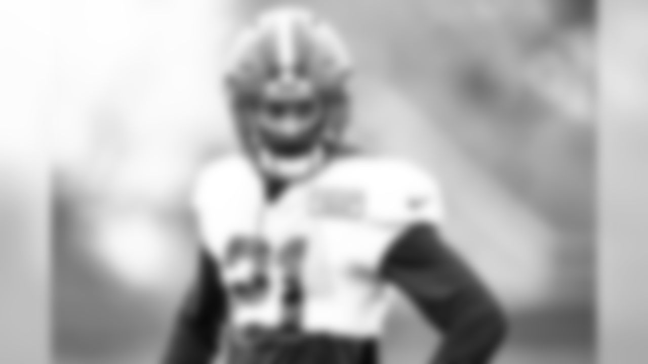 Cornerback Denzel Ward (21) during practice on October 30, 2019