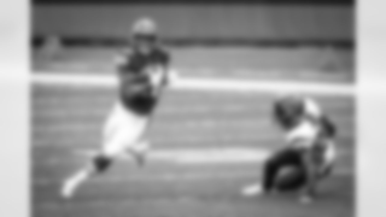 Running Back Kareem Hunt (27) during a NFL football game between the Houston Texans and Cleveland Browns on November 15, 2020 at FirstEnergy Stadium. The Browns won 10-7.