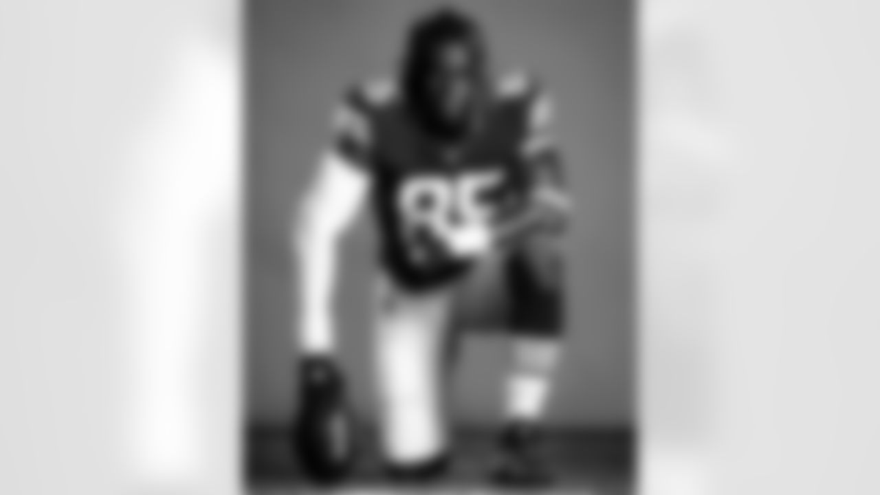 Browns players posing for a team photoshoot