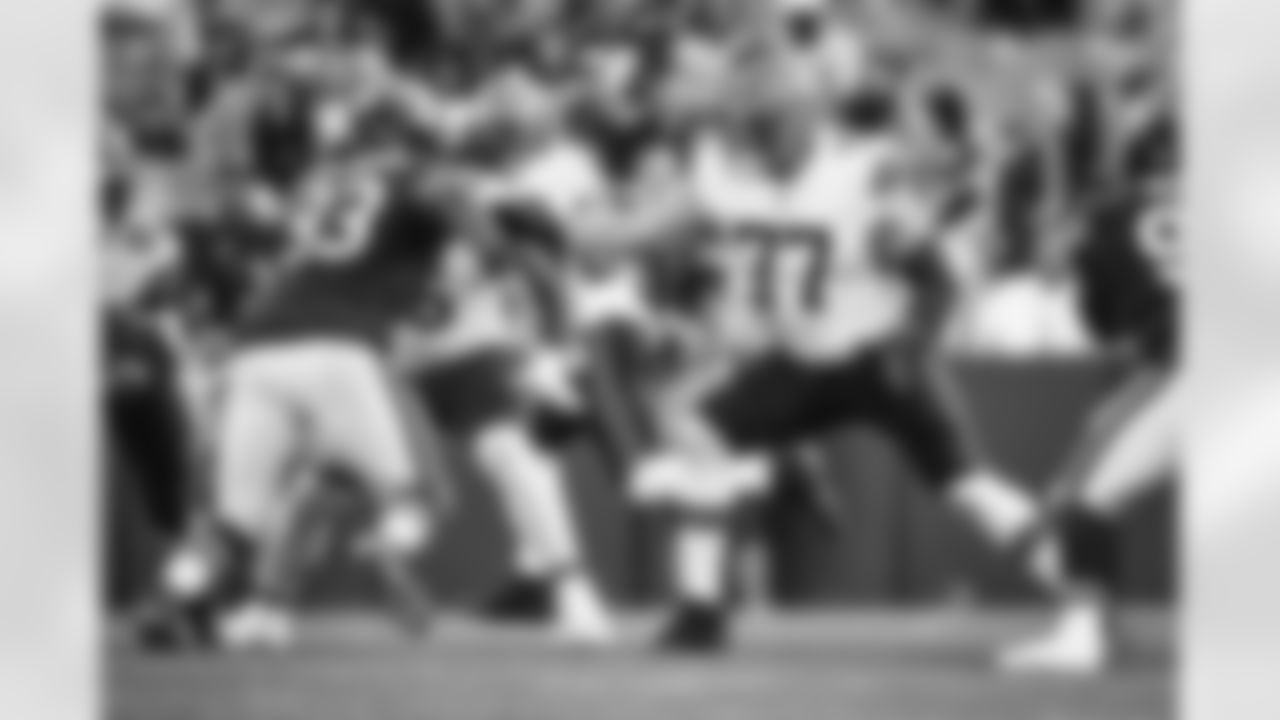 Offensive guard Wyatt Teller (77) during a preseason NFL football game between the Chicago Bears and Cleveland Browns on August 27, 2022 at FirstEnergy Stadium.