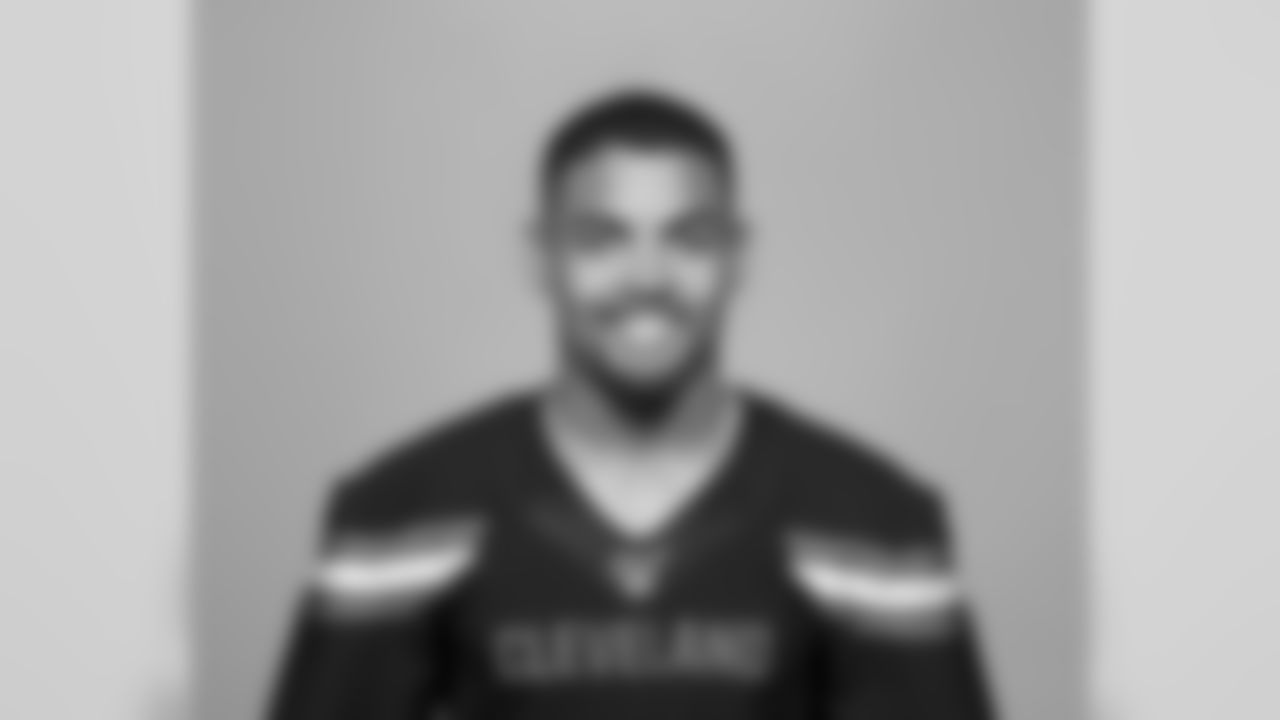 Wide receiver Damion Ratley (18)