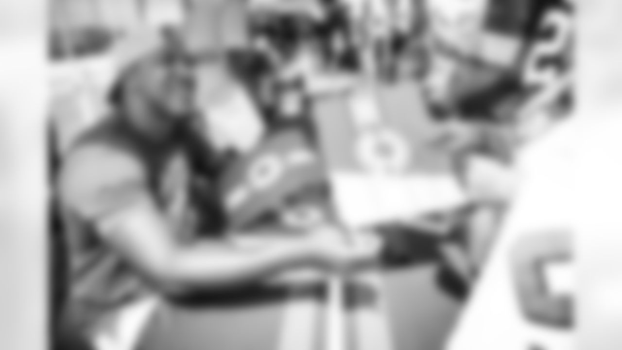 Legends signing during the fourth day of training camp on July 31, 2021.