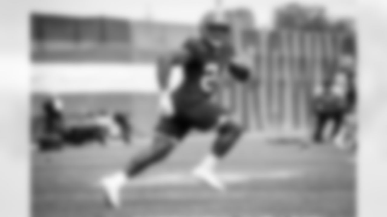 Running back Nick Chubb (24) during the third day of OTAs at CrossCountry Mortgage Campus on May 26, 2022.