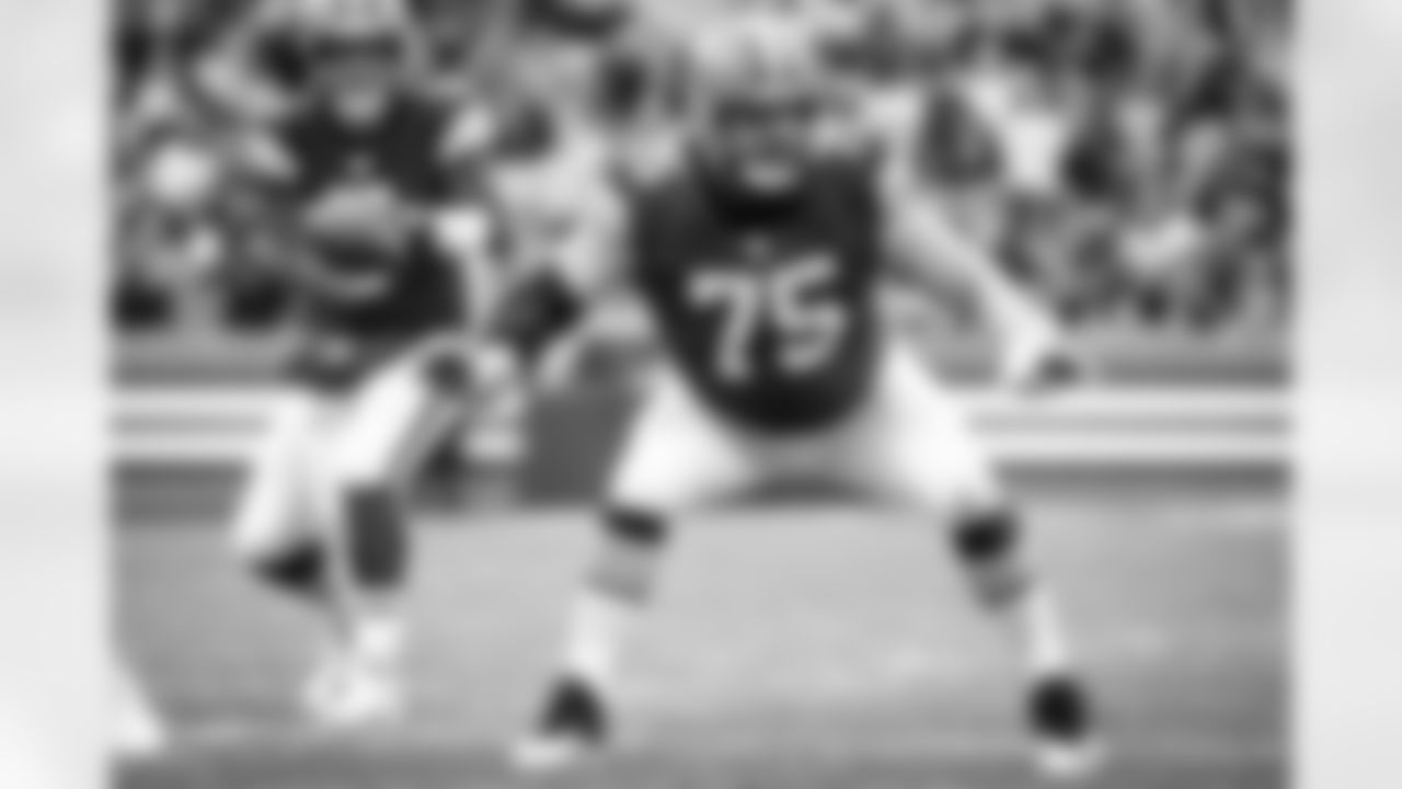 Offensive guard Joel Bitonio (75) during a NFL football game between the Cincinnati Bengals and Cleveland Browns on January 9, 2022 at FirstEnergy Stadium. The Browns won 21-16.