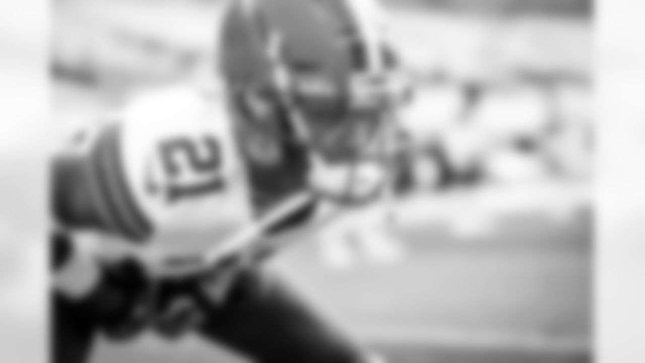 Cornerback Denzel Ward (21) before a NFL football game between the Cleveland Browns and Pittsburgh Steelers on October 18, 2020 at Heinz Field. The Browns lost 38-7.