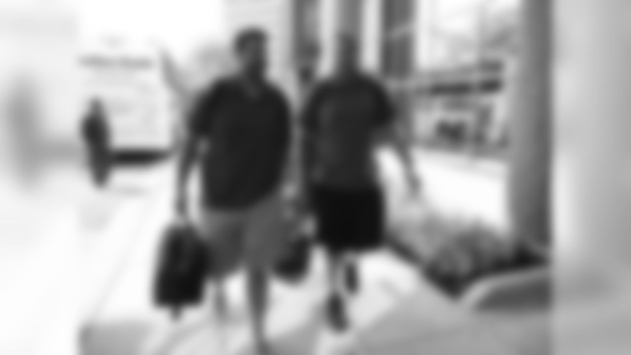 Team Arrival To Detroit