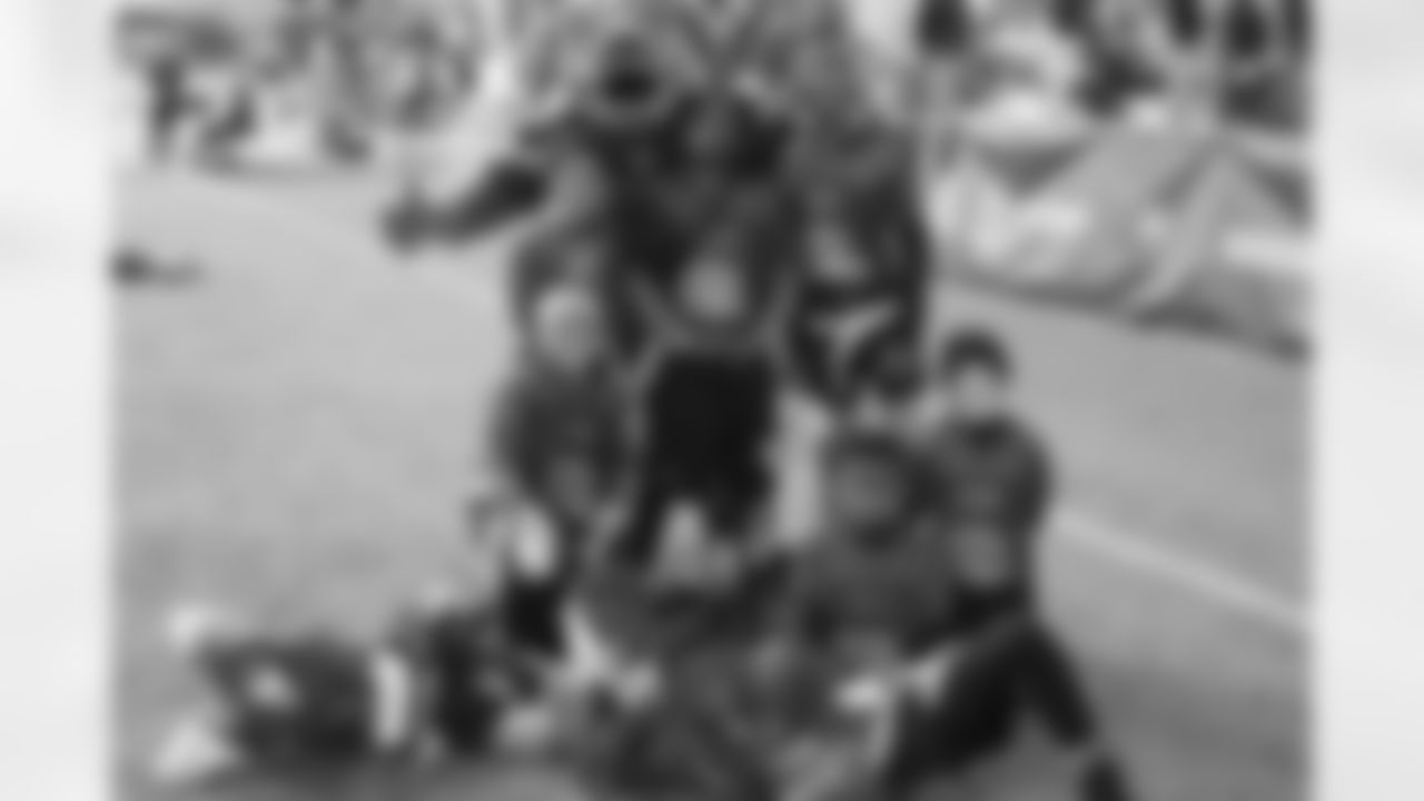 102318-NFLFlag-12