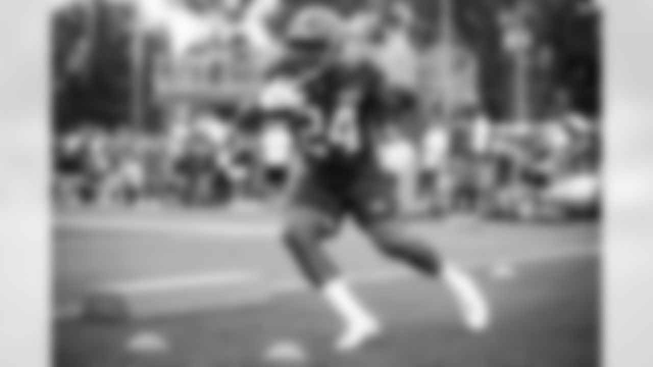 Running back Nick Chubb (24) during the twelfth day of training camp at CrossCountry Mortgage Campus on August 14, 2022.