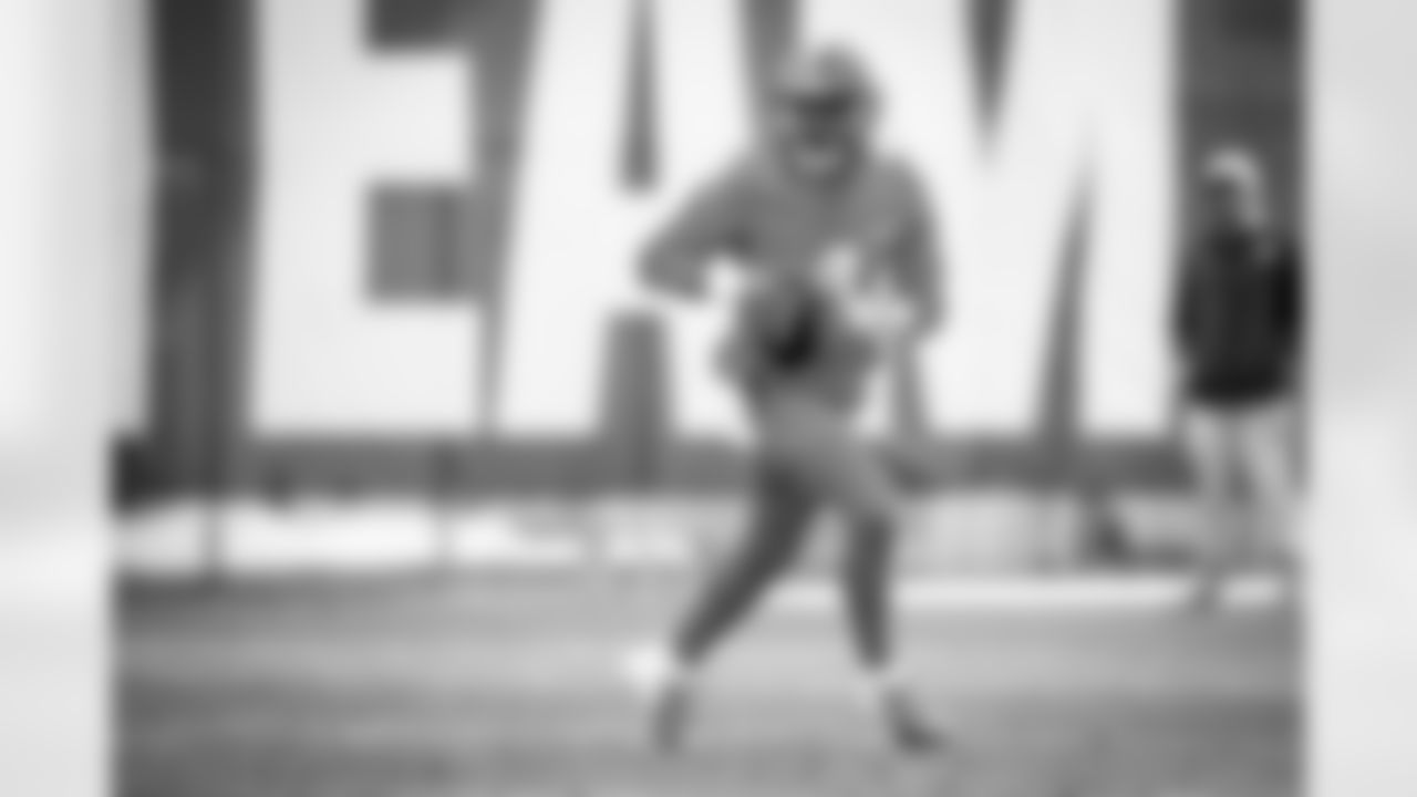 Quarterback Deshaun Watson (4) during practice at CrossCountry Mortgage Campus on December 29, 2022.