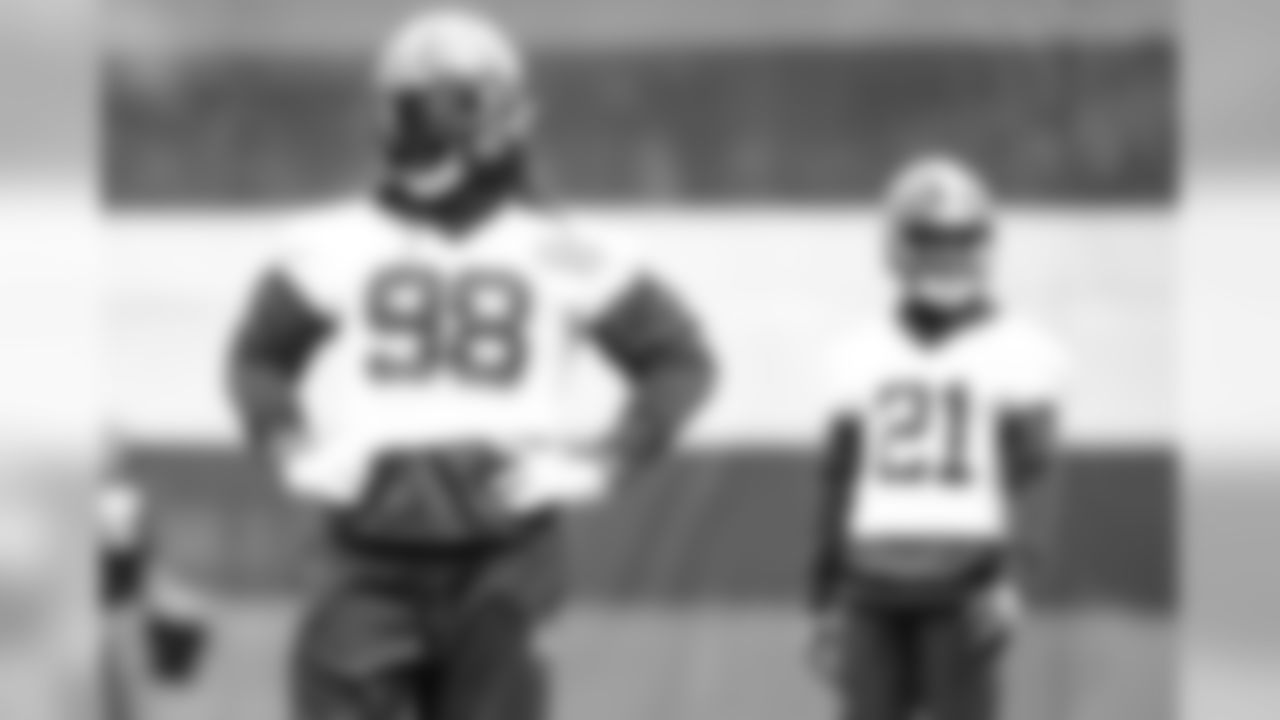 Defensive tackle Sheldon Richardson (98) during practice on November 20, 2019.
