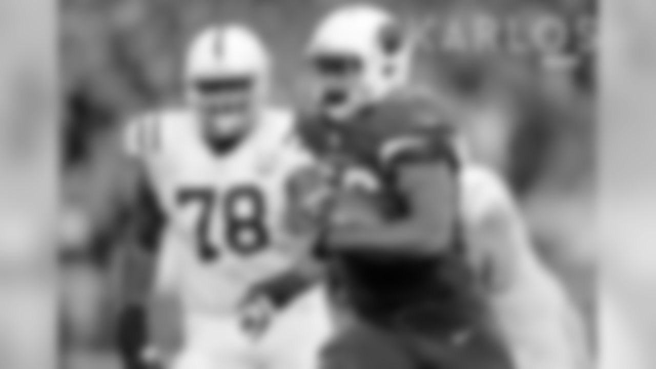Karlos Dansby Photo Gallery