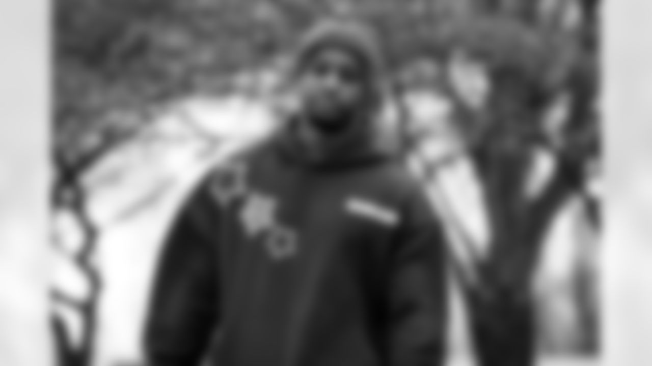 Cornerback Denzel Ward (21) arrives for the start of offseason workouts at CrossCountry Mortgage Campus on April 17, 2023.