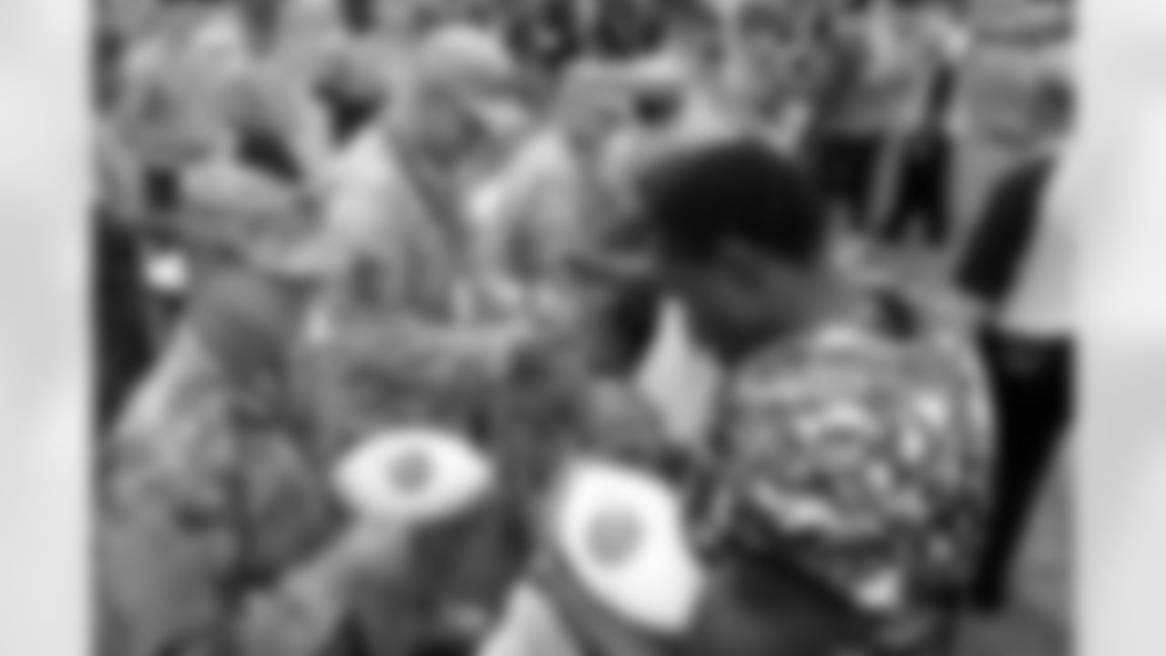 Military members visit Browns training camp