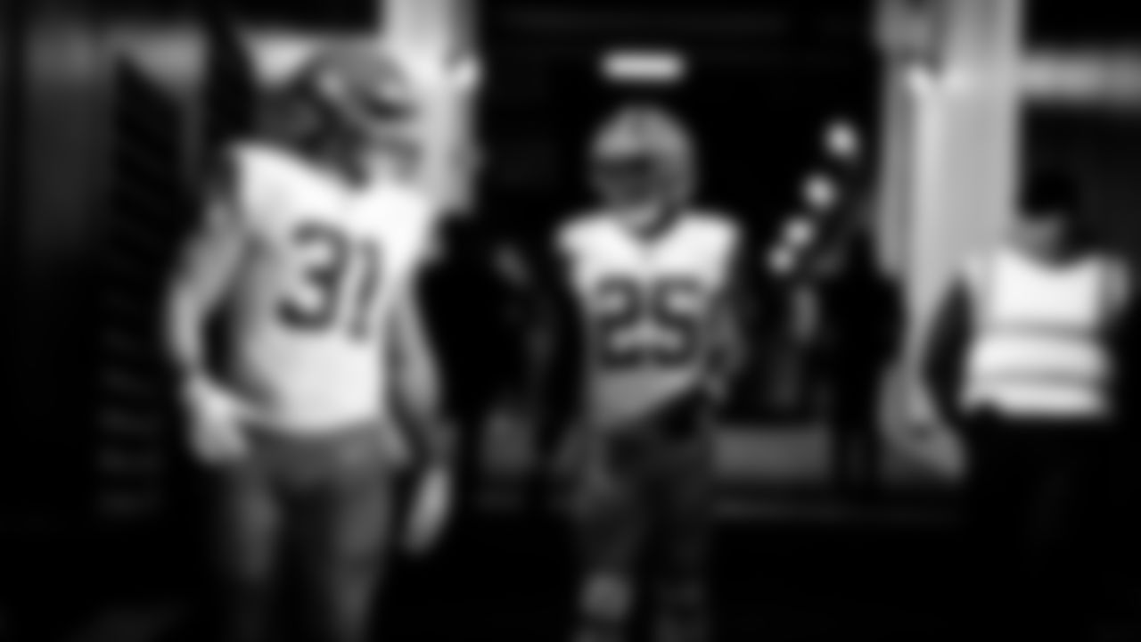 The Cleveland Browns prepare to face the Pittsburgh Steelers at Heinz Field in Week 17 of the 2021 NFL season.