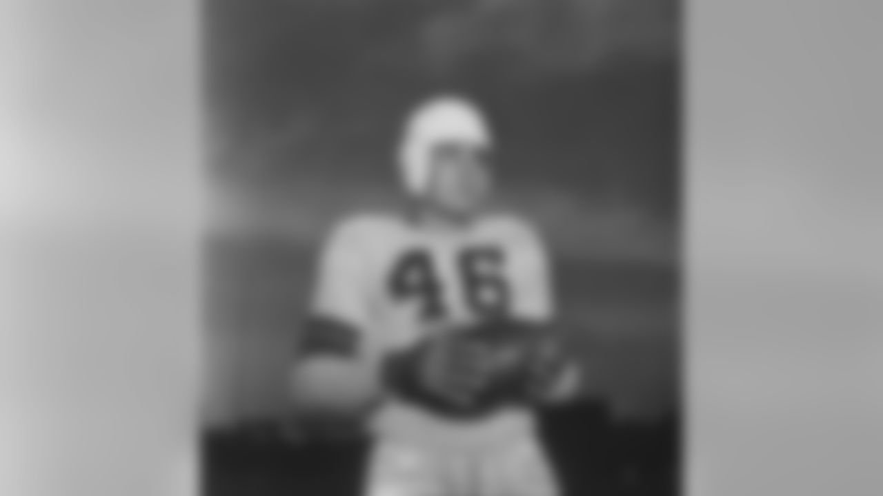 Lou Groza ended the day with 3 field goals and 5 extra points.