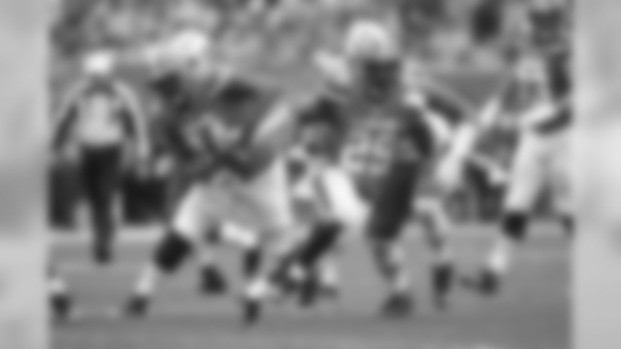 RB Duke Johnson Jr. finds room to run.